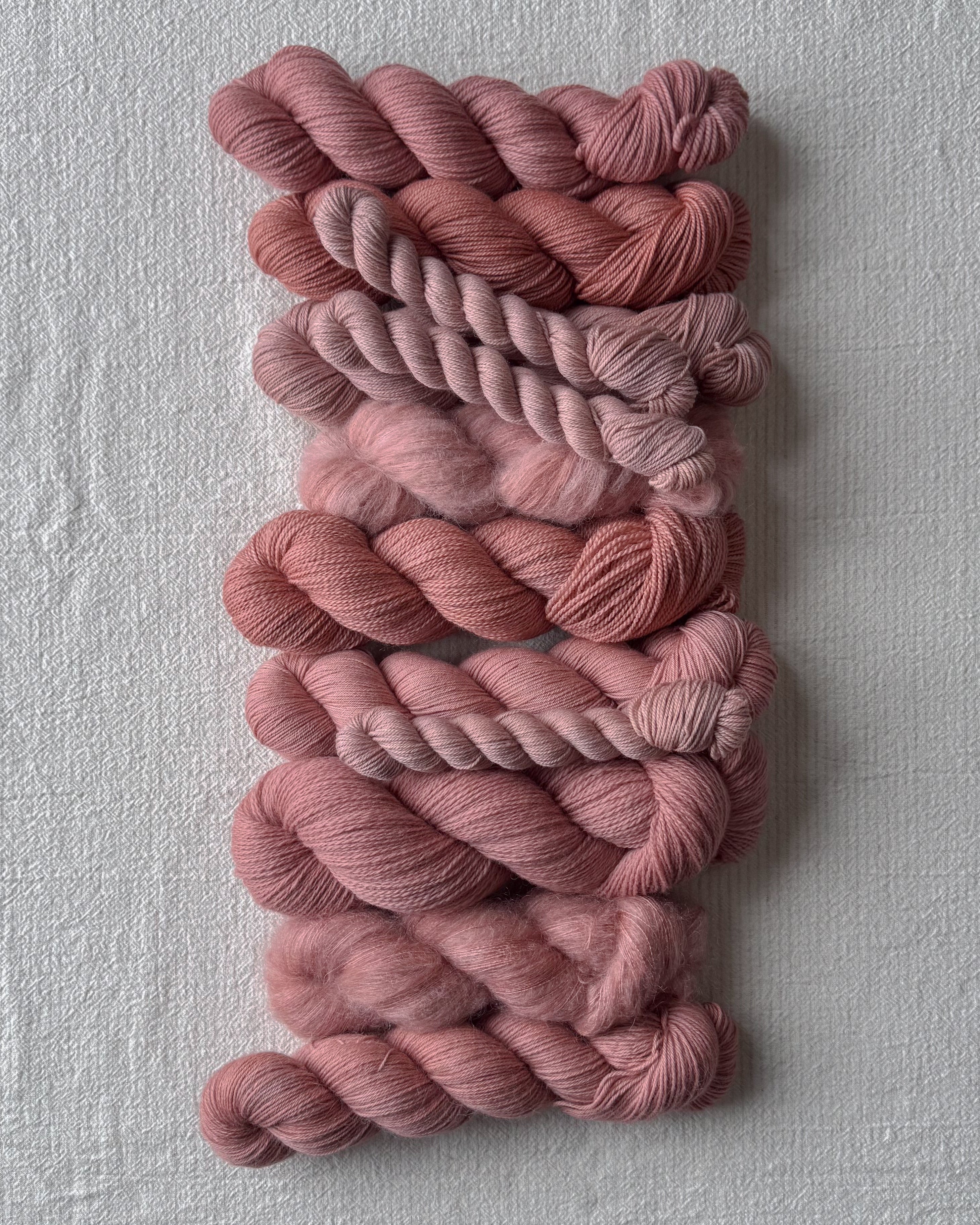 La Vie en Rose | BFL Fingering PRE-ORDER